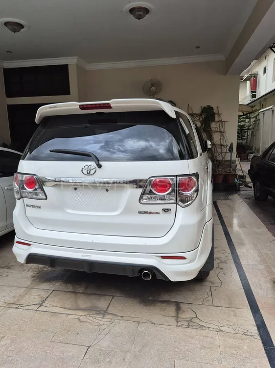 Toyota Fortuner 2015 for Sale in Abbottabad Image-1