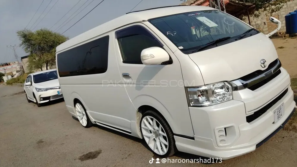 ٹویوٹا ہائی ایس 2018 for Sale in قصبہ گجرات Image-1
