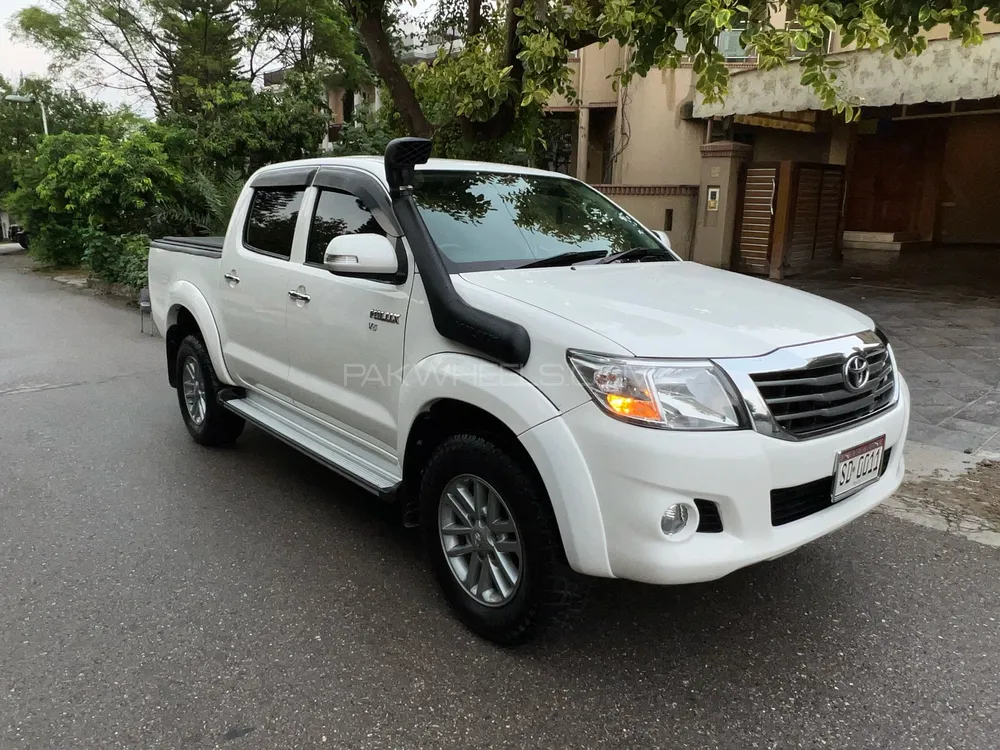 Toyota Hilux 2012 for Sale in Islamabad Image-1