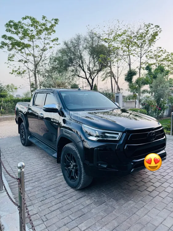 Toyota Hilux 2022 for Sale in Peshawar Image-1