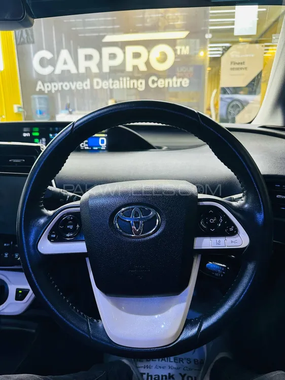 Toyota Prius 2018 for Sale in Abbottabad Image-1