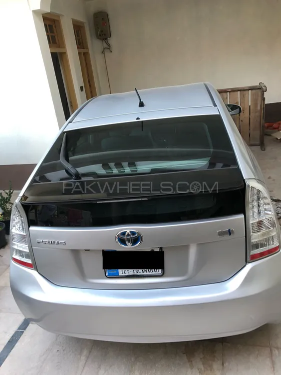 Toyota Prius 2011 for Sale in Swatmingora Image-1