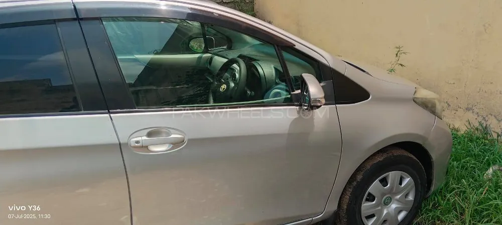 Toyota Vitz 2011 for Sale in Islamabad Image-1