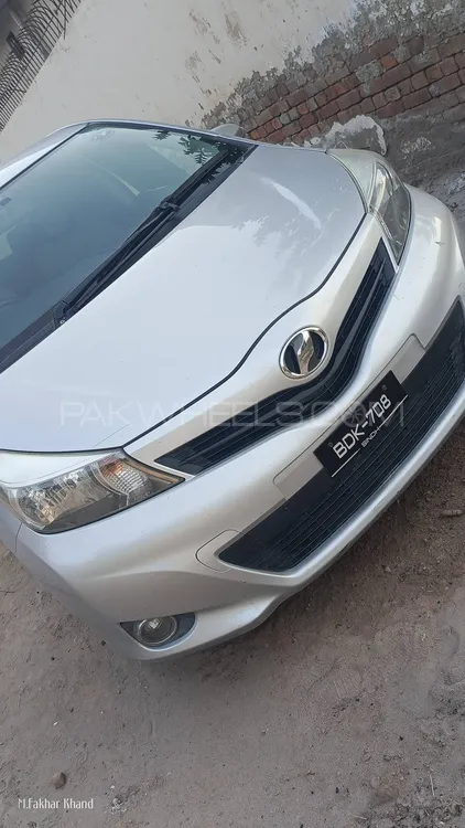 Toyota Vitz 2017 for Sale in Multan Image-1