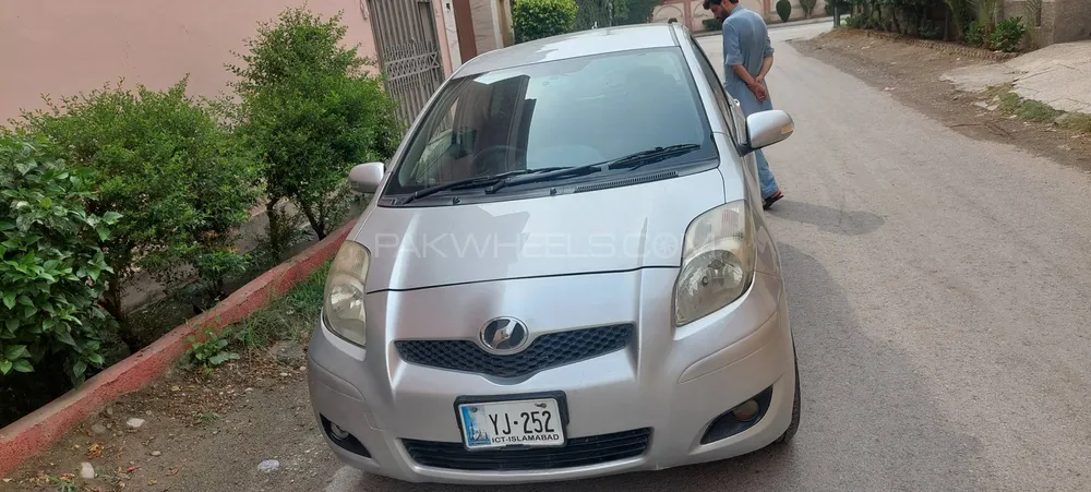 Toyota Vitz 2009 for Sale in Islamabad Image-1