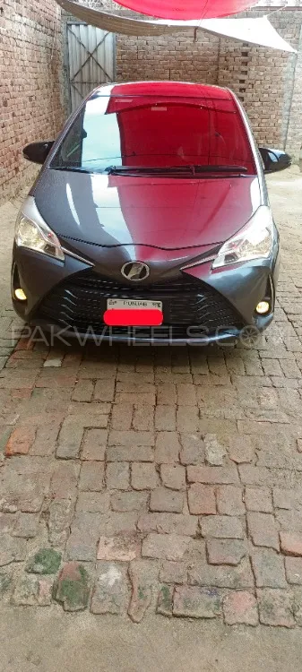 Toyota Vitz 2017 for Sale in Gujranwala Image-1