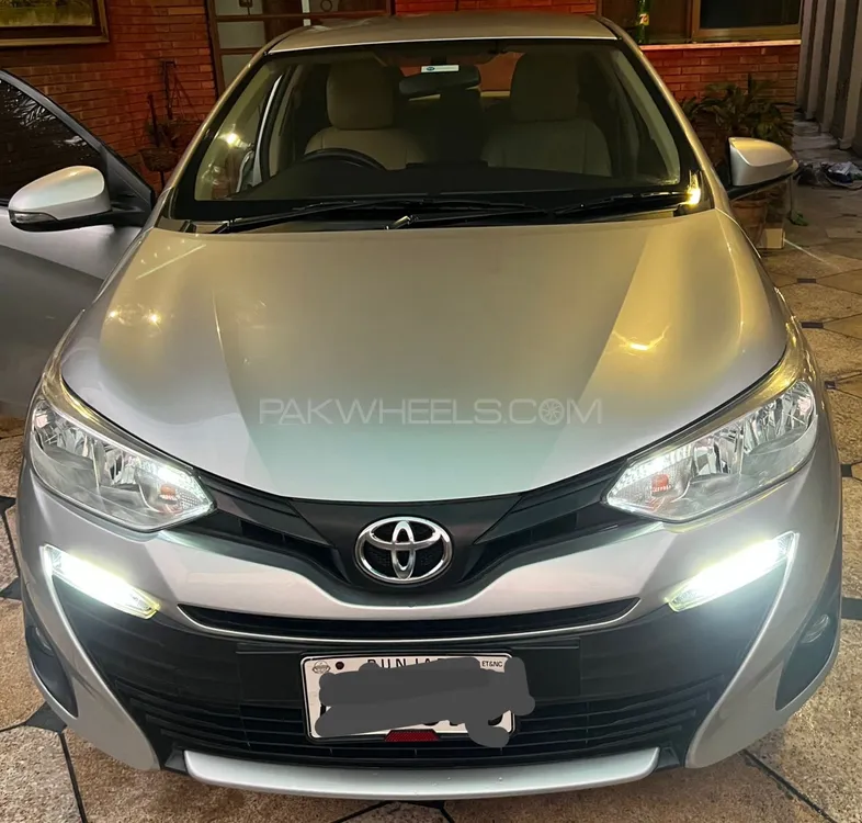 Toyota Yaris Sedan 2020 for Sale in Lahore Image-1
