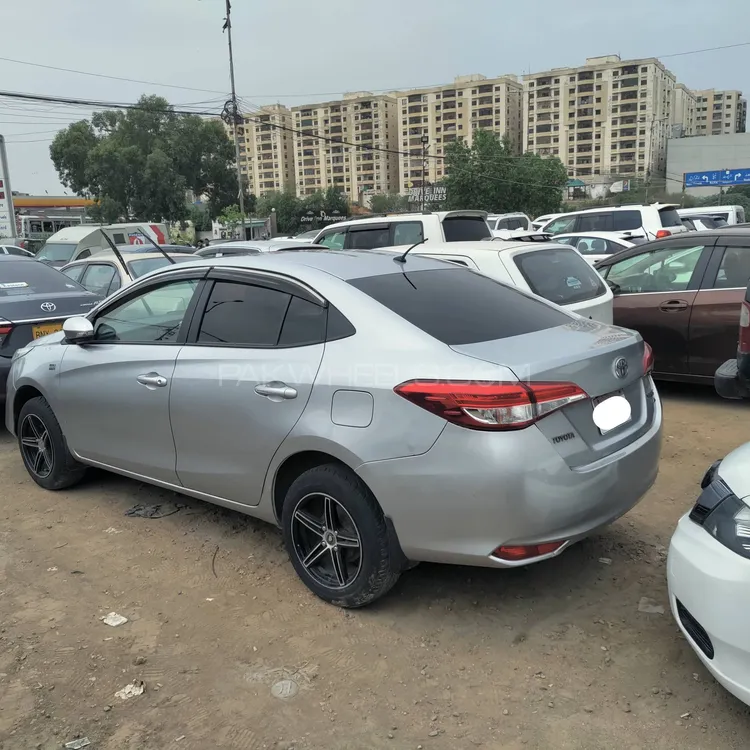Toyota Yaris Sedan 2021 for Sale in Karachi Image-1