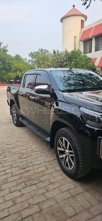 Toyota Hilux 2019 for Sale in Peshawar Image-1