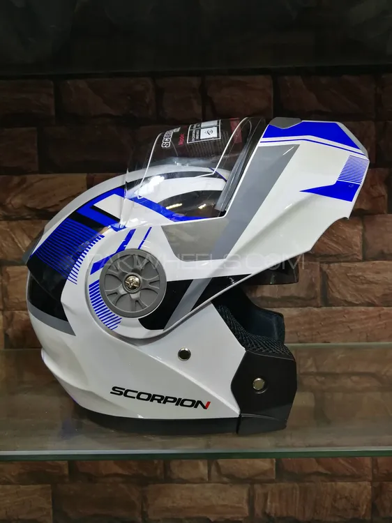 Graphical Flip Up Helmets Image-1