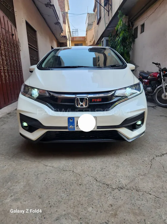 Honda Fit 2016 for Sale in Lahore Image-1