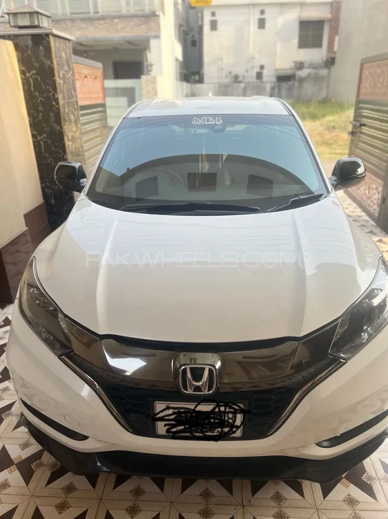 Honda Vezel 2017 for Sale in Gujranwala Image-1