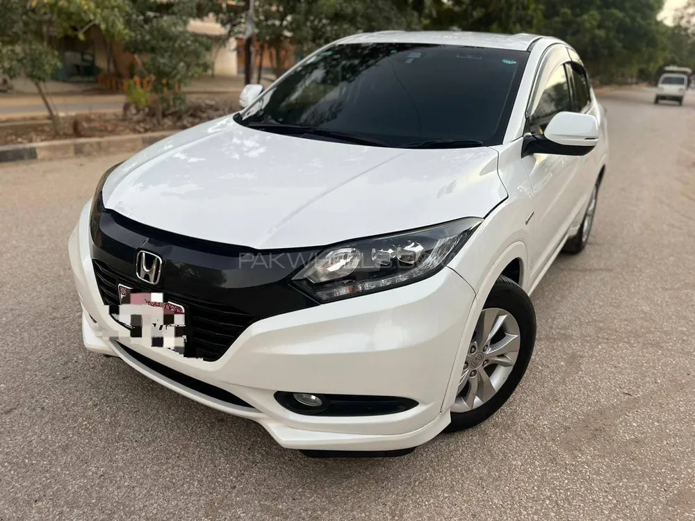 Honda Vezel 2014 for Sale in Karachi Image-1