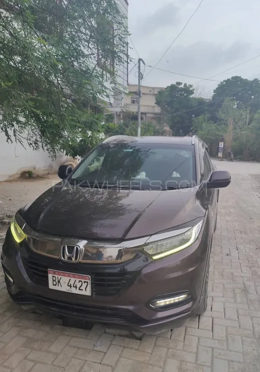 Honda Vezel 2018 for Sale in Karachi Image-1