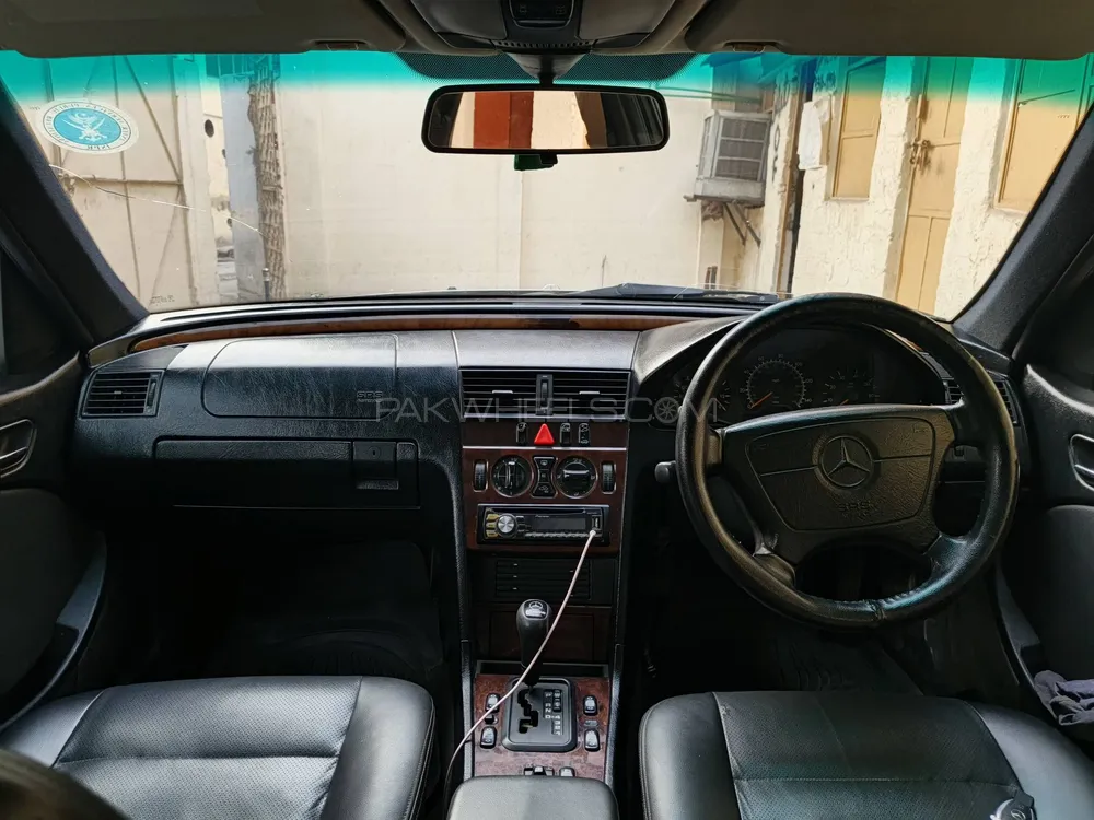Mercedes Benz C Class 1998 for Sale in Swat Image-1