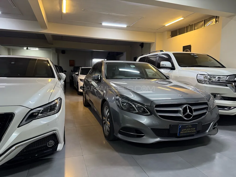 Mercedes Benz E Class 2013 for Sale in Lahore Image-1