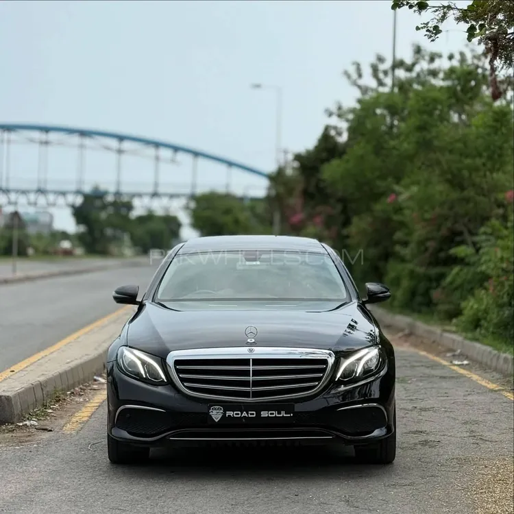 Mercedes Benz E Class 2018 for Sale in Lahore Image-1