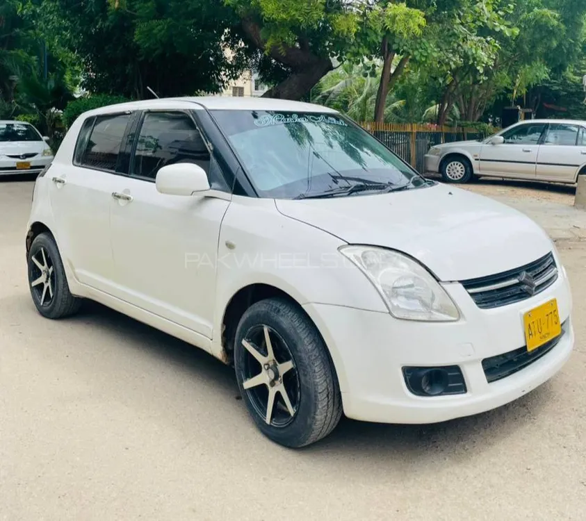 Suzuki Swift 2010 for Sale in Karachi Image-1