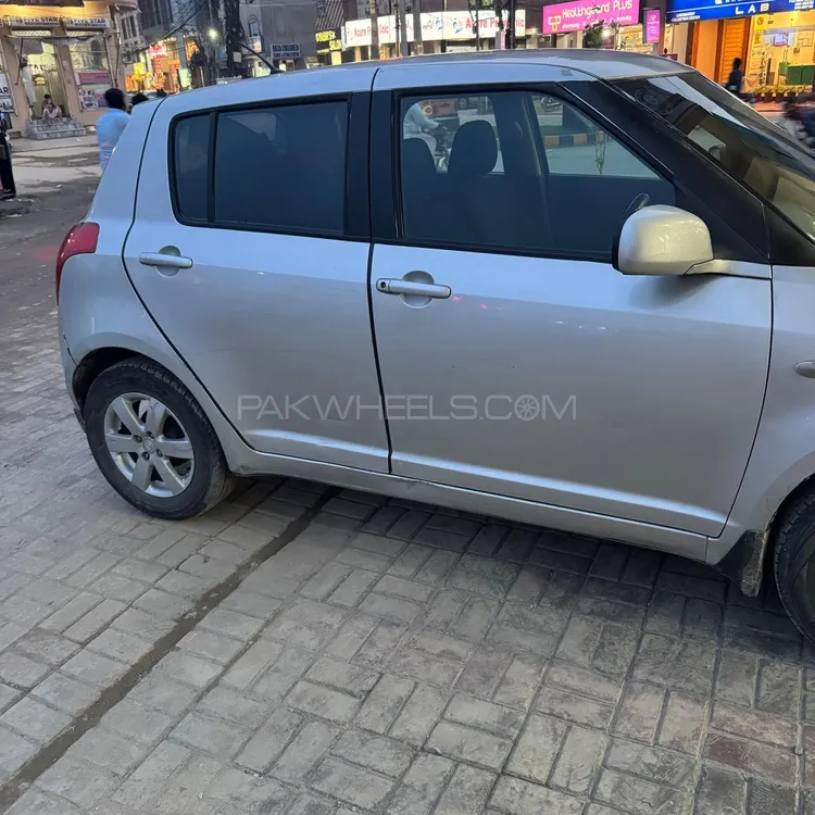Suzuki Swift 2010 for Sale in Lahore Image-1