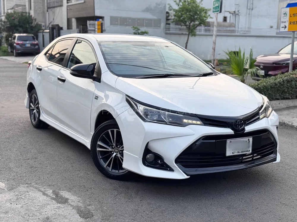 Toyota Corolla 2018 for Sale in Sialkot Image-1
