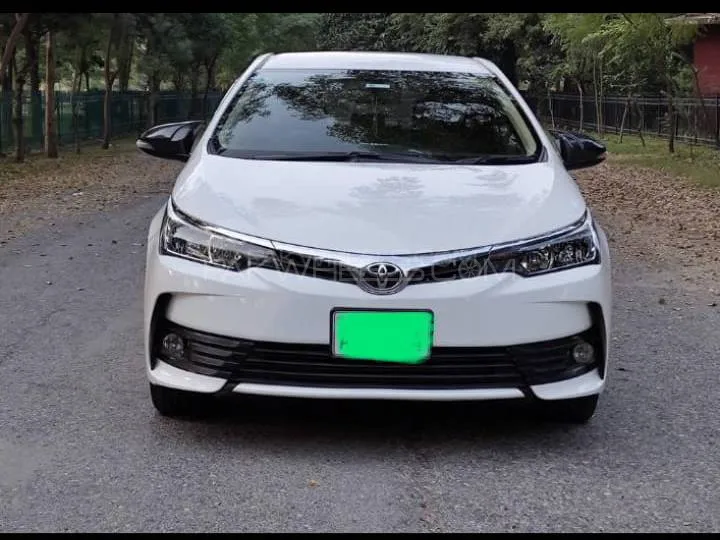 Toyota Corolla 2018 for Sale in Karachi Image-1
