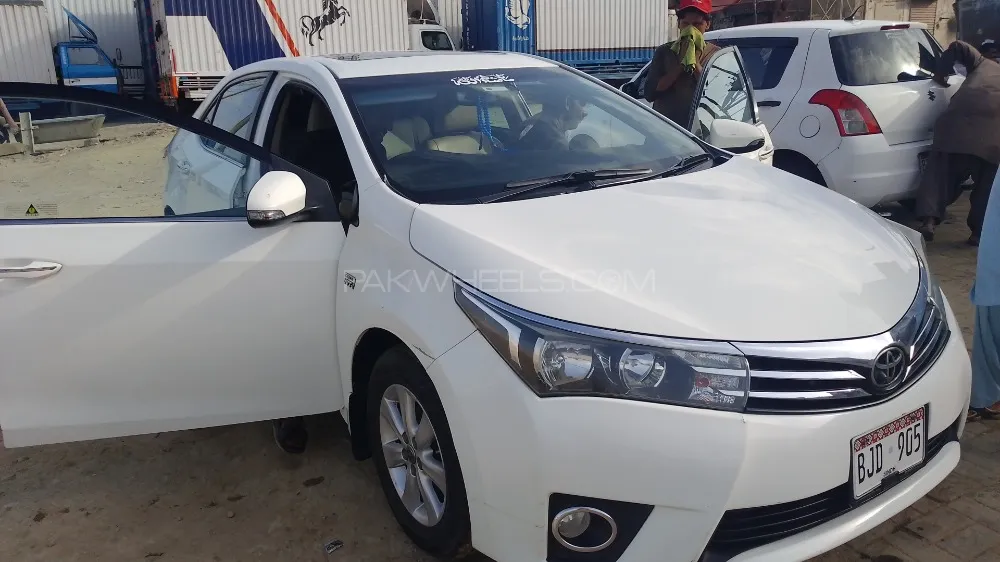 Toyota Corolla 2017 for Sale in Karachi Image-1