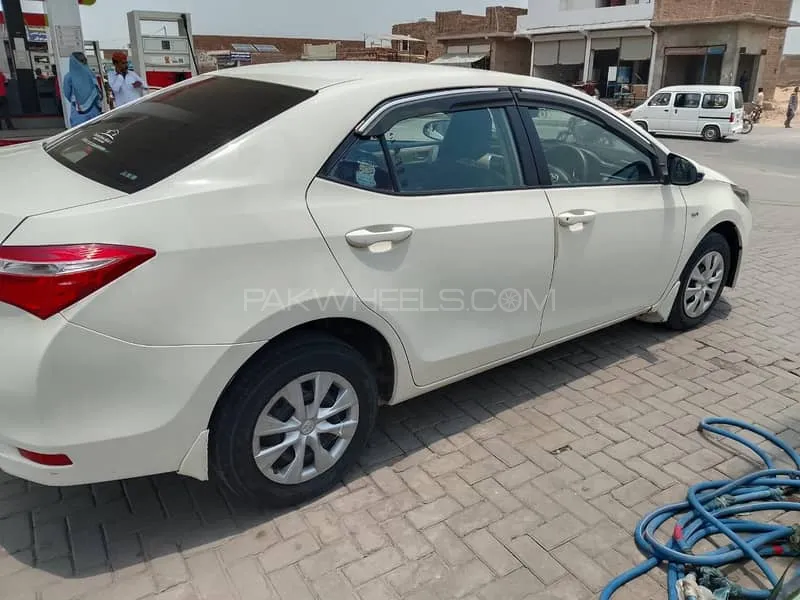 Toyota Corolla 2017 for Sale in Rahim Yar Khan Image-1