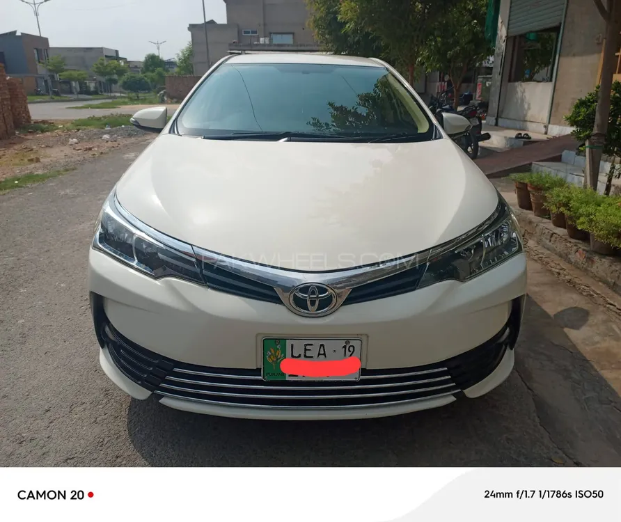 Toyota Corolla 2019 for Sale in Faisalabad Image-1