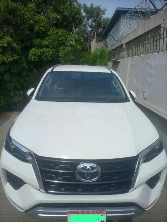 Toyota Fortuner 2021 for Sale in Karachi Image-1