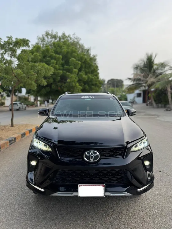 Toyota Fortuner 2023 for Sale in Karachi Image-1