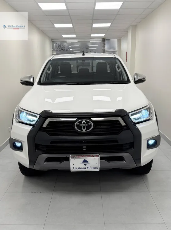 Toyota Hilux 2021 for Sale in Karachi Image-1
