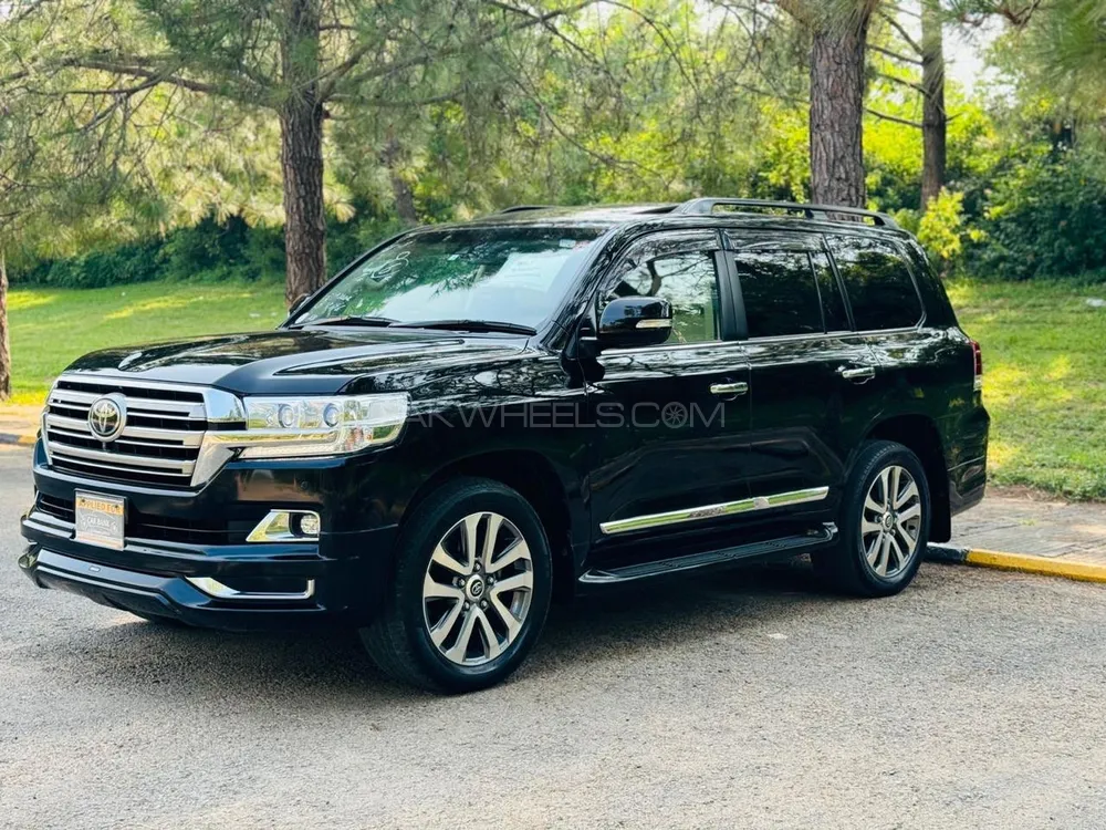 Toyota Land Cruiser 2018 for Sale in Islamabad Image-1