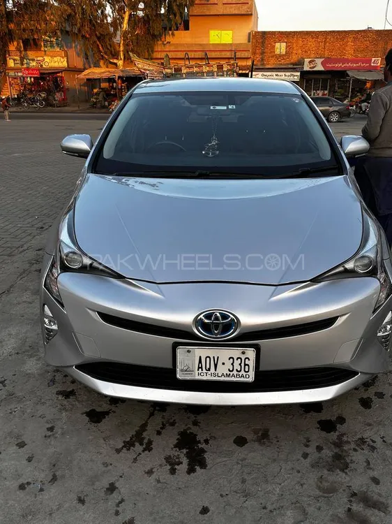 Toyota Prius 2016 for Sale in Islamabad Image-1