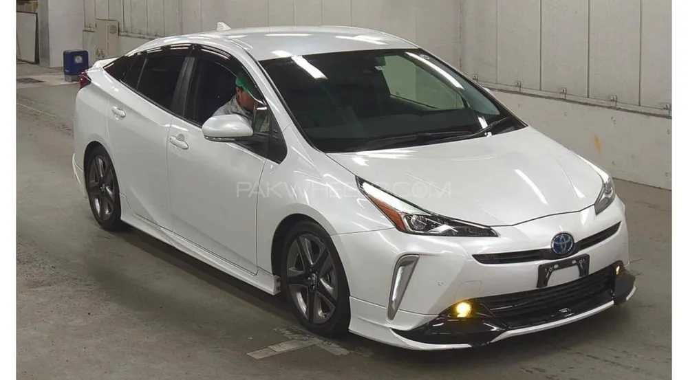Toyota Prius 2021 for Sale in Karachi Image-1