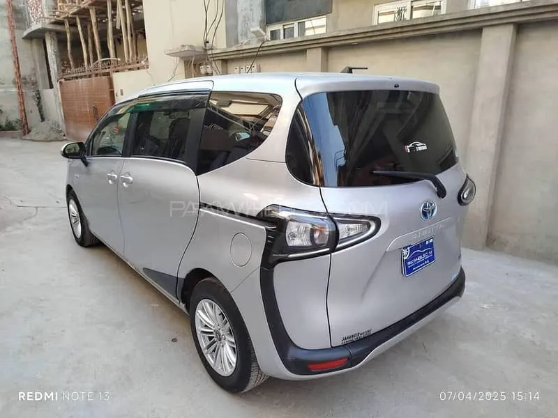Toyota Sienta 2018 for Sale in Rawalpindi Image-1