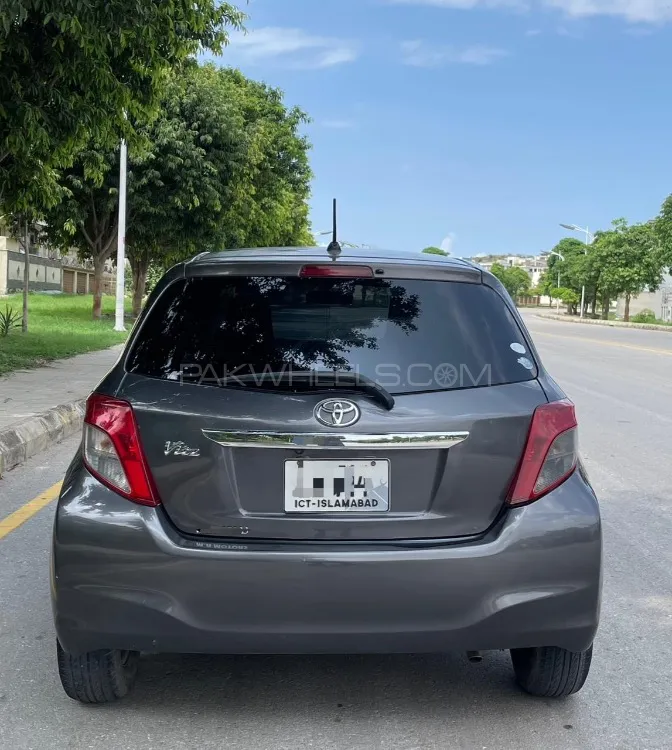 Toyota Vitz 2011 for Sale in Rawalpindi Image-1