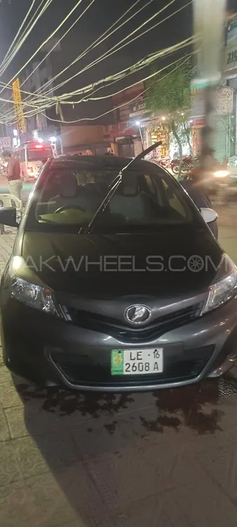 Toyota Vitz 2016 for Sale in Lahore Image-1