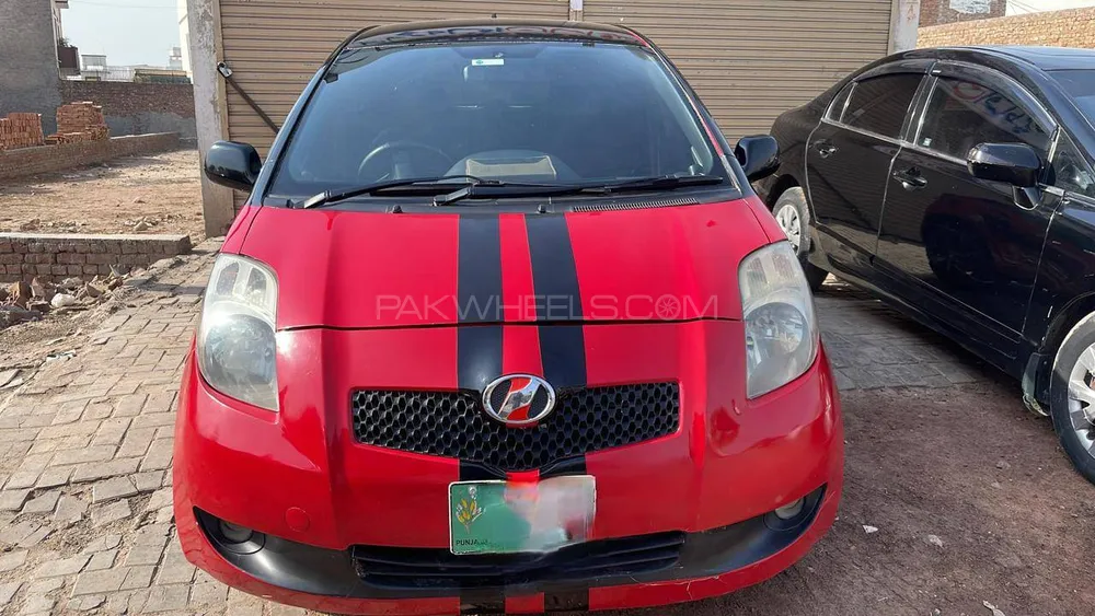 Toyota Yaris Sedan 2006 for Sale in Multan Image-1