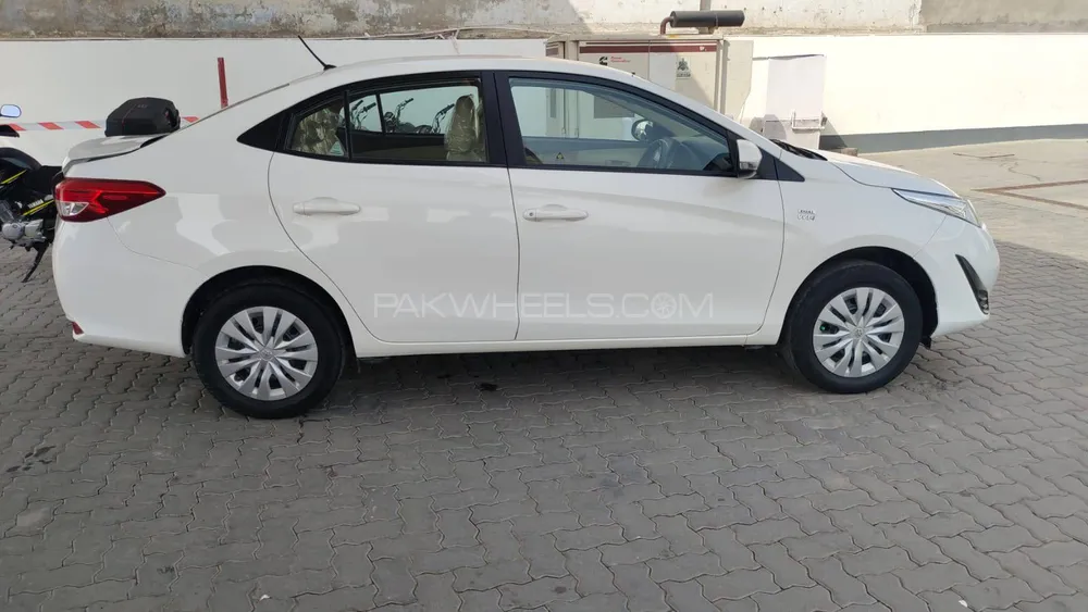 Toyota Yaris Sedan 2021 for Sale in Faisalabad Image-1