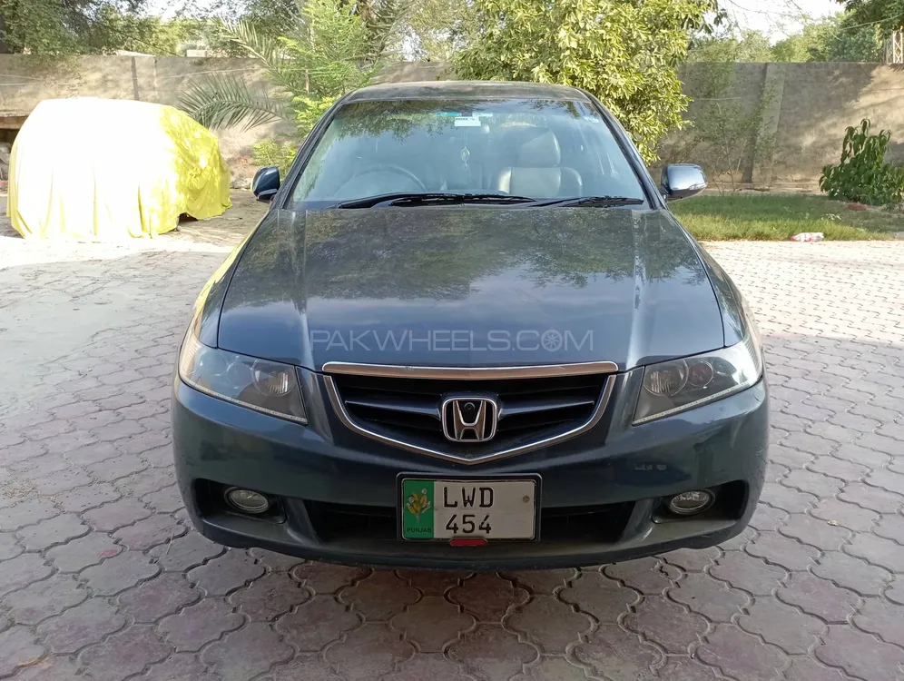 Honda Accord 2004 for Sale in Bahawalpur Image-1