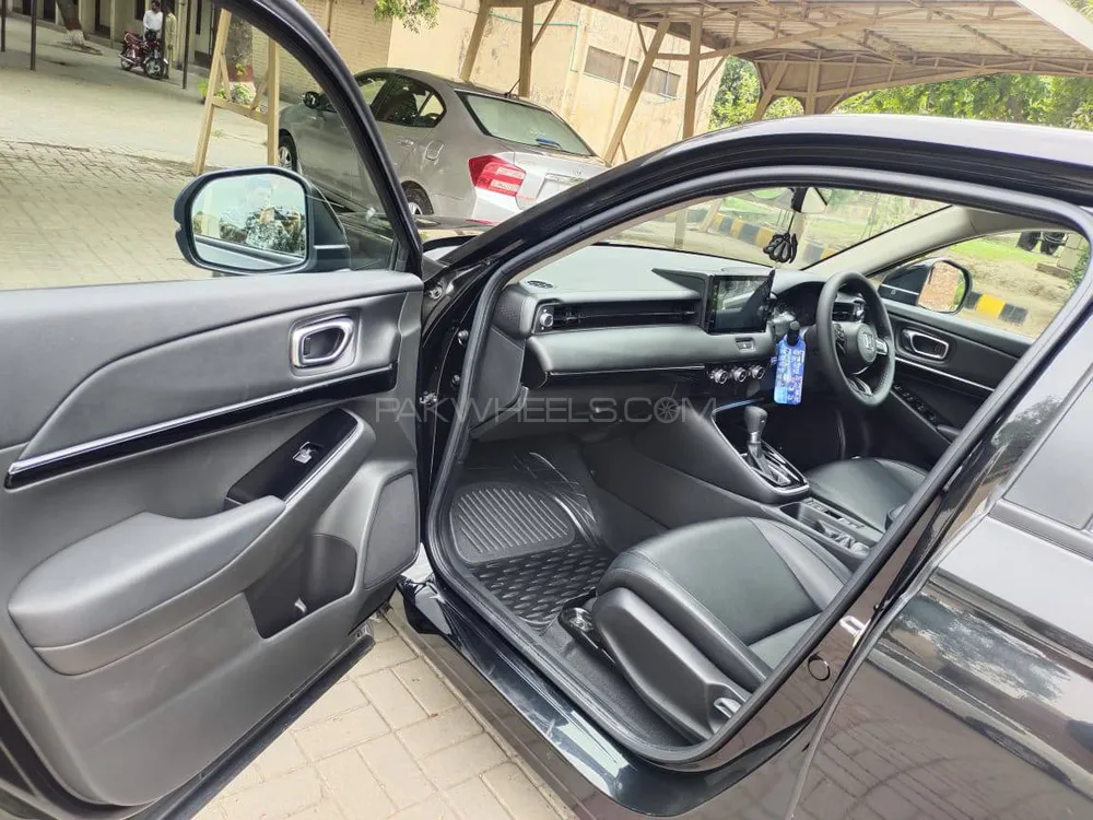 Honda HR-V 2023 for Sale in Lahore Image-1