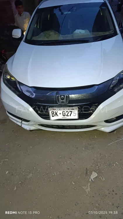 Honda Vezel 2014 for Sale in Karachi Image-1