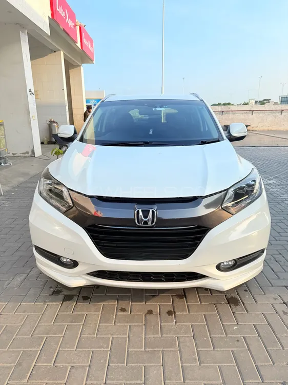 Honda Vezel 2015 for Sale in Lahore Image-1