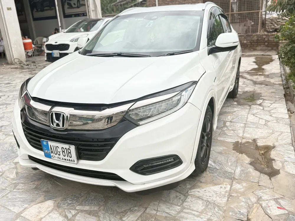 Honda Vezel 2018 for Sale in Peshawar Image-1