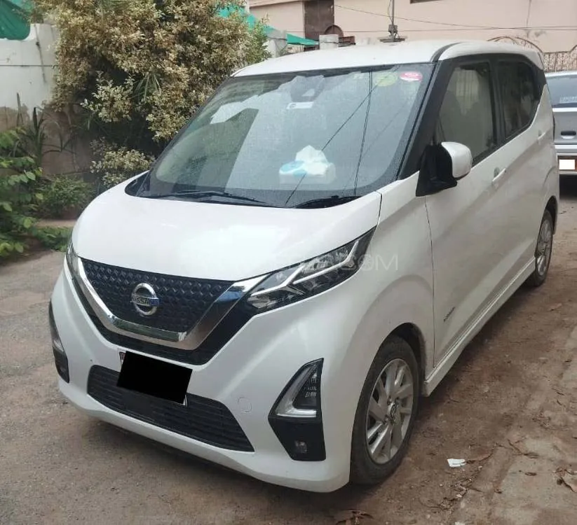 Nissan Dayz Highway Star 2021 for Sale in Karachi Image-1