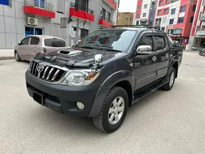 Toyota Hilux D-4D Automatic 2009 for Sale