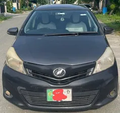 Toyota Vitz F 1.0 2012 for Sale