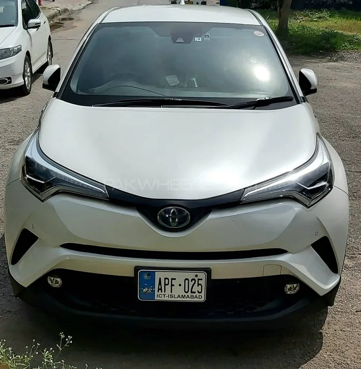 Toyota C-HR 2019 for Sale in Islamabad Image-1
