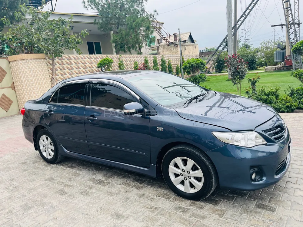 Toyota Corolla 2013 for Sale in Peshawar Image-1