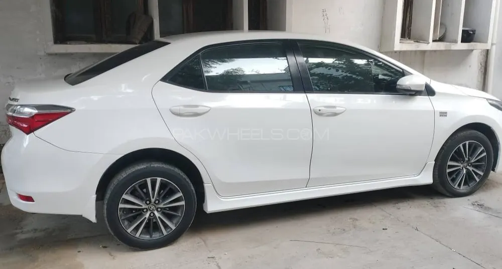 Toyota Corolla 2017 for Sale in Hyderabad Image-1